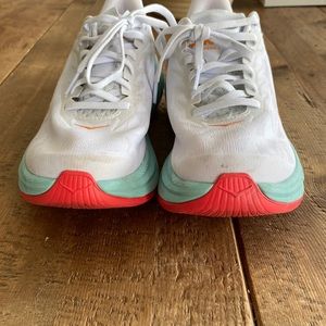 Hoka One One | Women’s Carbon X2 Running Shoe (in White) - Size 8.5